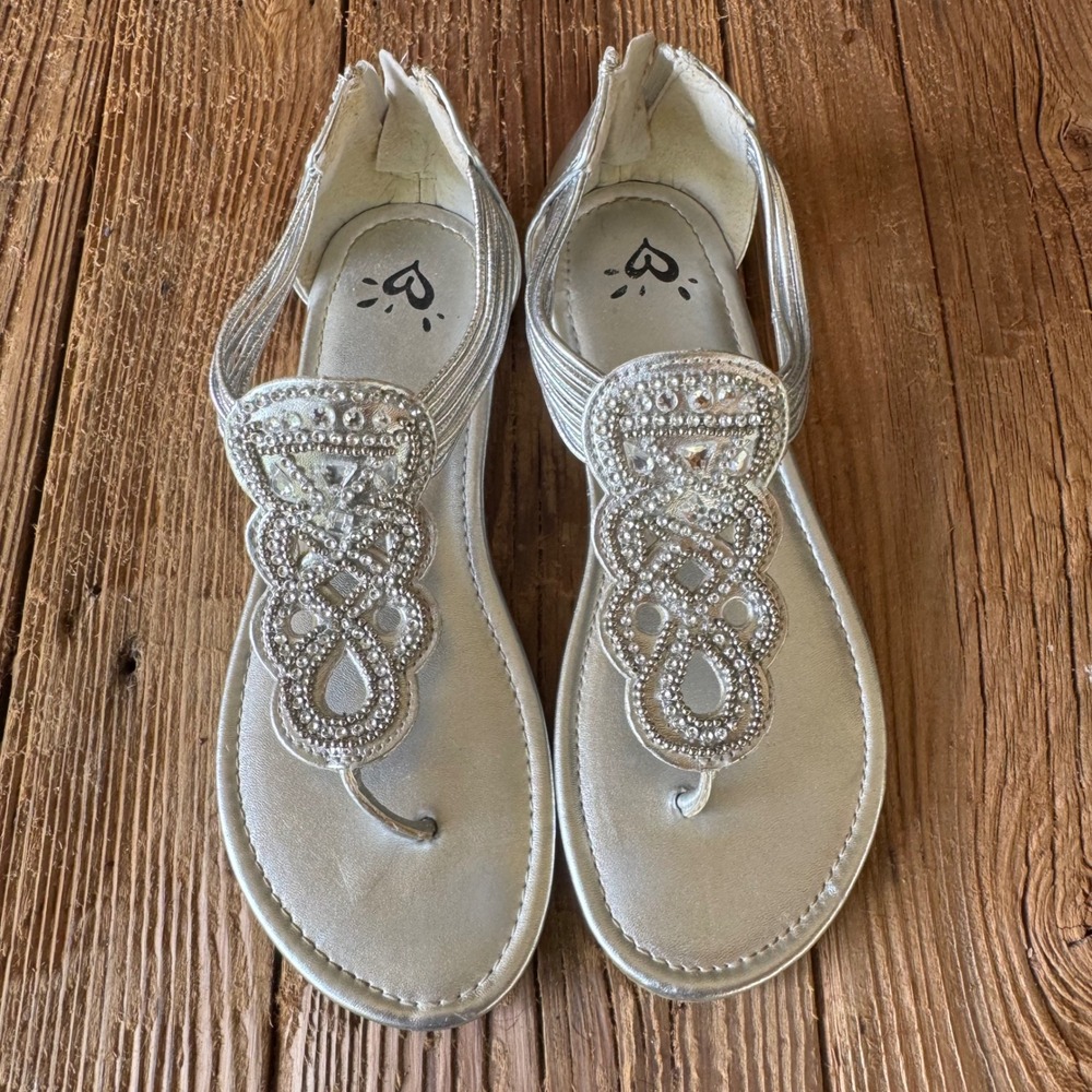 Justice Girls Silver Metallic Rhinestone T-Strap Flat Sandals Back Zip Size 6